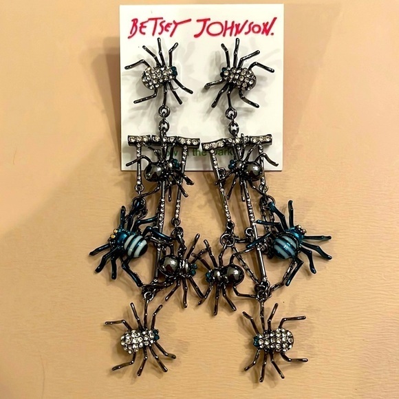 Brand New Betsey Johnson Dangly Spider Drop Earrings Halloween Glow in the Dark - Picture 11 of 15